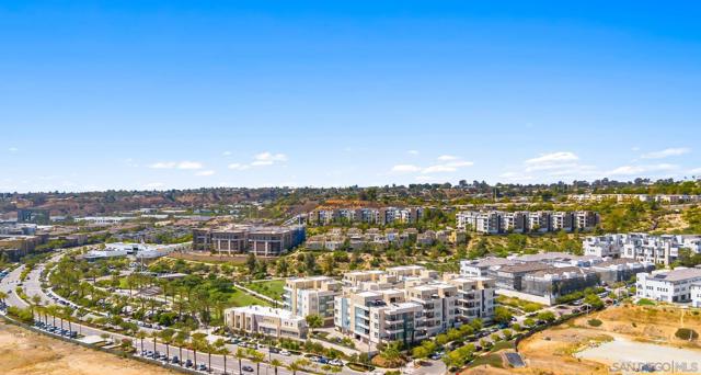 2400 Community Ln, San Diego CA: https://media.crmls.org/mediaz/0e560991-dec6-4e19-9c2f-ea4d9d66d6e3.jpg
