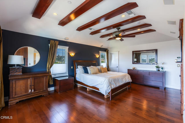 3626 Saint Elizabeth Road, Glendale CA: https://media.crmls.org/mediaz/0e56286d-cbd1-4623-b7ab-f45267cc4e19.jpg