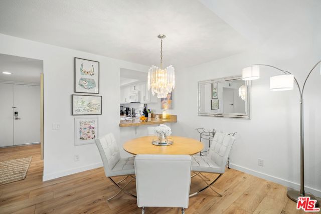 60 La Ronda Drive, Rancho Mirage CA: https://media.crmls.org/mediaz/0e569a6e-8751-450c-a6d8-578e824041d1.jpg