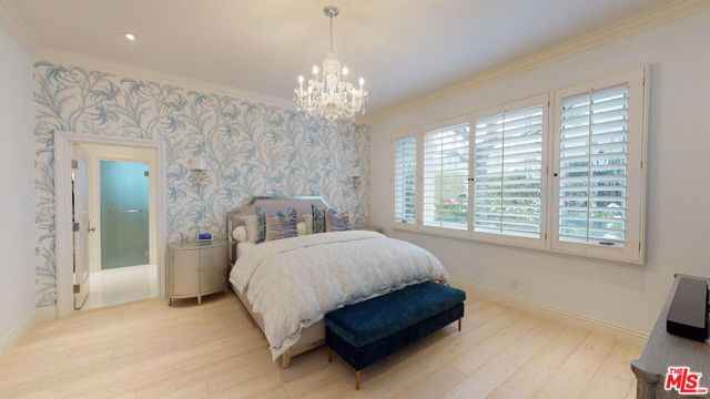 10120 Empyrean Way, Los Angeles CA: https://media.crmls.org/mediaz/0e56bb6c-1d86-4956-8156-9d7435392015.jpg