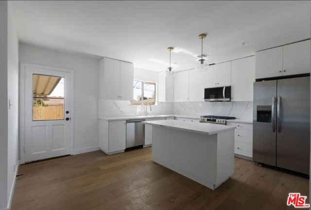 16130 Devonshire Street, Granada Hills CA: https://media.crmls.org/mediaz/0e578b53-cdd7-49e2-a2e4-37197dc112d2.jpg