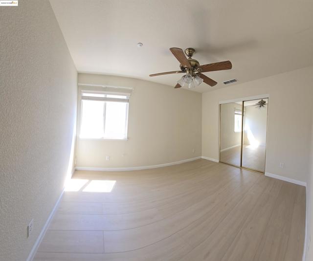 988 Chamomile Ln, Brentwood CA: https://media.crmls.org/mediaz/0e57a68e-18fb-45f6-8c11-9d639904ba28.jpg