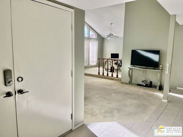 Image 4 of 27 For 40056 Silktree Court