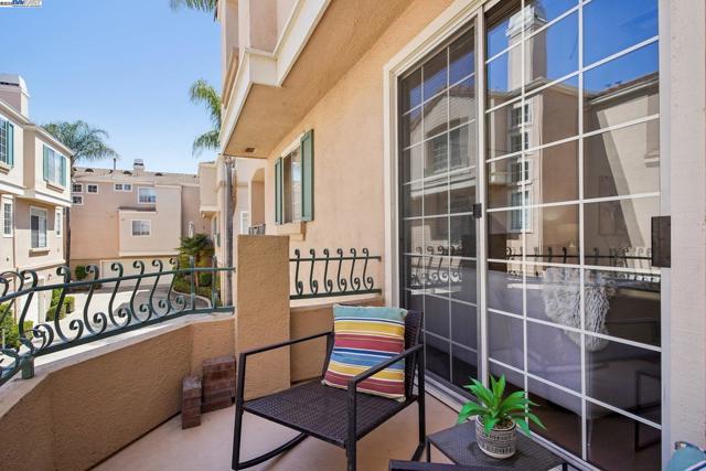 385 Montecito Way, Milpitas CA: https://media.crmls.org/mediaz/0e5802af-e03b-4a92-acbe-7993aa0d9c4b.jpg