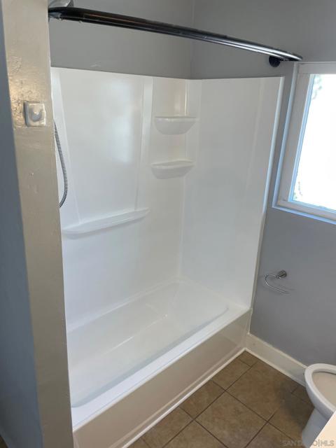 406 E Plaza Blvd, National City CA: https://media.crmls.org/mediaz/0e5826d1-84b0-4c80-9006-c1b4c7dfe8d2.jpg