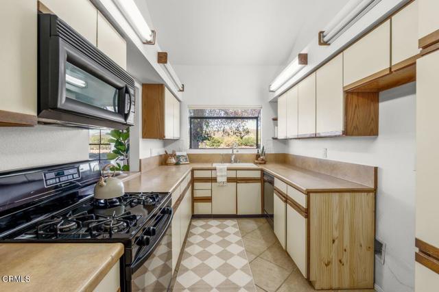 Detail Gallery Image 6 of 72 For 9540 Telegraph Rd #16,  Ventura,  CA 93004 - 3 Beds | 2 Baths