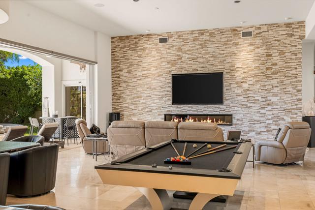 334 Crest Lake Drive, Palm Desert, CA 92211
