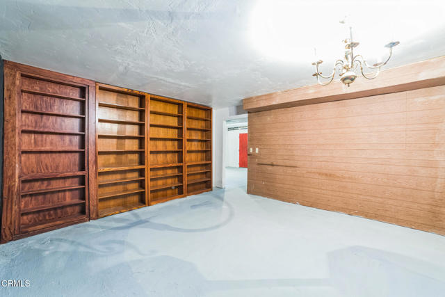 352 Cedarbrook Drive, Twin Peaks CA: https://media.crmls.org/mediaz/0e5909d9-667f-40dd-9229-19d8b7842940.jpg
