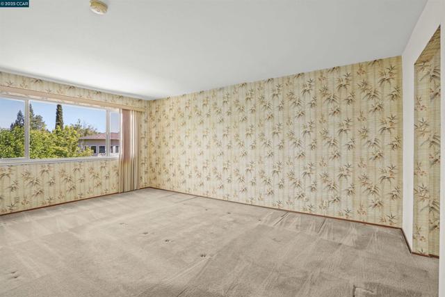 220 Daylight Pl, Danville CA: https://media.crmls.org/mediaz/0e598ad3-83f6-4c03-9b2a-3f9db8682cdf.jpg