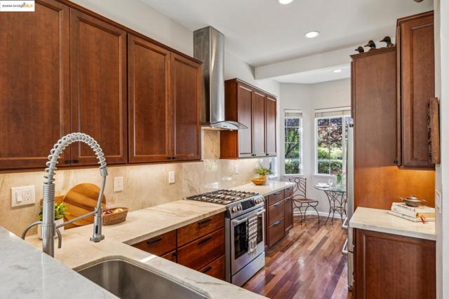 26 Farallon Ct, Richmond CA: https://media.crmls.org/mediaz/0e59afe2-7113-4a85-badb-fbfca8f775bd.jpg