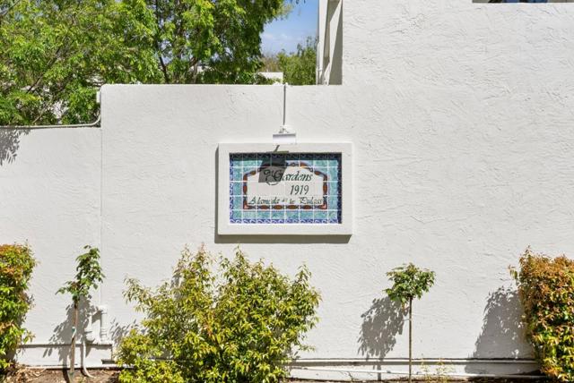 1919 Alameda De Las Pulgas, San Mateo CA: https://media.crmls.org/mediaz/0e59f74a-a3aa-4964-84eb-1914c3f74991.jpg