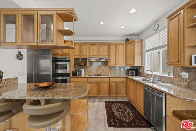 1450 S Beverly Drive, Los Angeles CA: https://media.crmls.org/mediaz/0e5a2ace-21dd-4857-8989-9e47c09703d7.jpg