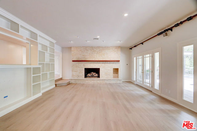 16314 Meadowridge Road, Encino CA: https://media.crmls.org/mediaz/0e5a5b19-8a74-49a9-9245-2c9e3975d2d5.jpg