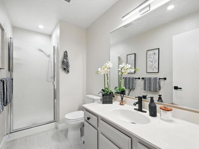 1685 Bayridge Way, San Mateo CA: https://media.crmls.org/mediaz/0e5a693d-a63f-4c5b-87af-d95157ef2ef8.jpg