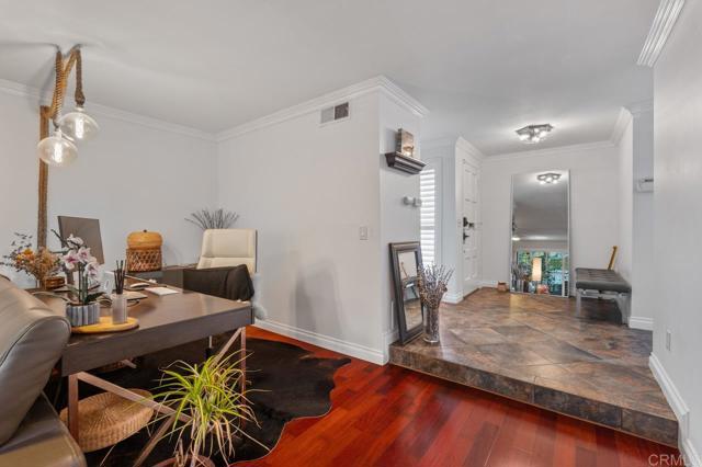 Image 12 of 75 For 6960 Caminito Curva