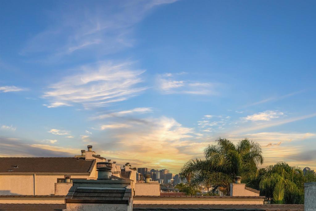 https://media.crmls.org/mediaz/0e5b0598-3578-460b-af9b-f8b3d685b94c.jpg?preset=X-Large