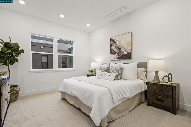 301 Stone Pine Terrace, Sunnyvale CA: https://media.crmls.org/mediaz/0e5c439f-5dde-4710-a753-4dd84beee732.jpg