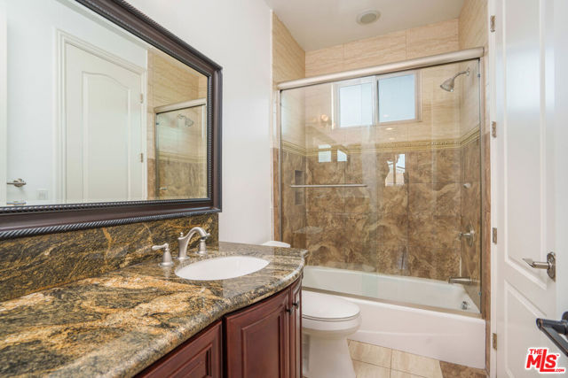 2005 Robinson Street, Redondo Beach, California 90278, 4 Bedrooms Bedrooms, ,3 BathroomsBathrooms,Residential,For Sale,Robinson,26638819