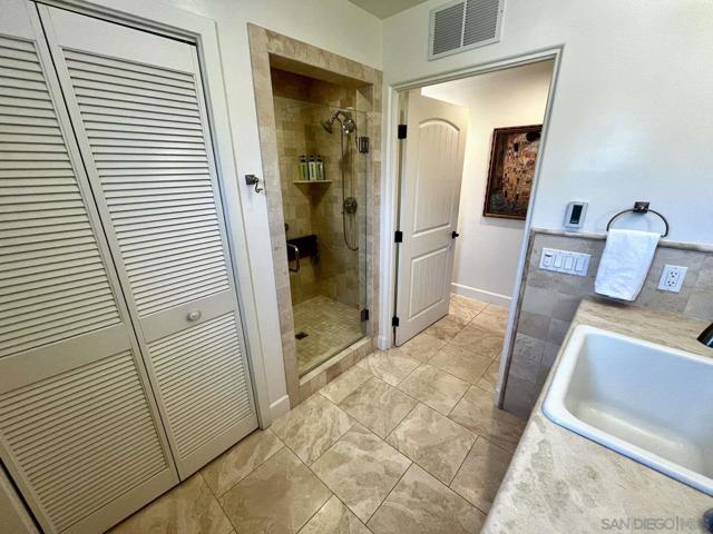 5103 W Wooley Rd, Oxnard CA: https://media.crmls.org/mediaz/0e5cba46-82a6-42ef-af0b-9a8306d3ca96.jpg
