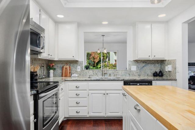 Detail Gallery Image 16 of 49 For 6561 Corte Cisco, Carlsbad,  CA 92009 - 3 Beds | 2/1 Baths