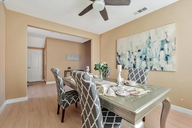 3602 Levanto Way, Manteca CA: https://media.crmls.org/mediaz/0e5dcbd3-c049-4a88-8a98-e6ca17faaa63.jpg