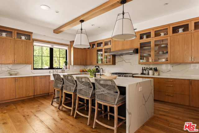 4447 Farmdale Avenue, Studio City CA: https://media.crmls.org/mediaz/0e5dcfa2-5a92-4c2a-992c-8e846f05bae1.jpg