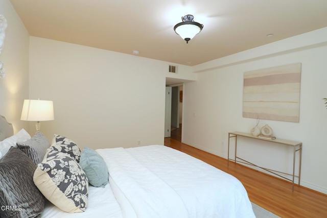 Detail Gallery Image 16 of 35 For 3855 Ingraham St #204,  Los Angeles,  CA 90005 - 3 Beds | 2 Baths