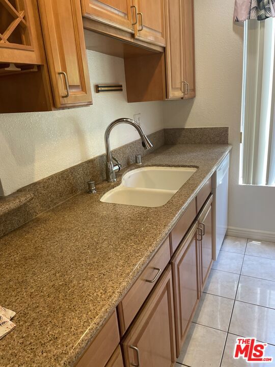 9206 Summertime Lane, Culver City CA: https://media.crmls.org/mediaz/0e5f13d0-5580-42dd-820e-88f4c9254fcb.jpg