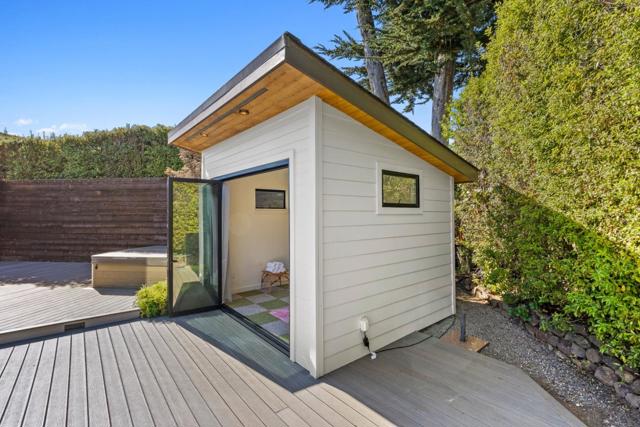 2200 Dolphin Drive, Aptos CA: https://media.crmls.org/mediaz/0e5f5738-d192-4e08-ac83-a9a2099fd648.jpg
