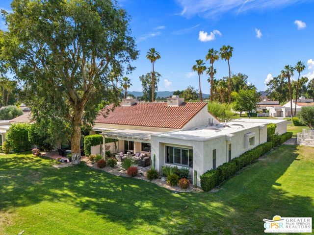 747 Inverness Drive, Rancho Mirage CA: https://media.crmls.org/mediaz/0e606a8c-3c0b-4718-82cb-0c285bdc47b3.jpg