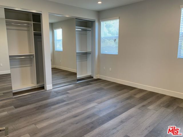 1721 GRANVILLE Avenue, Los Angeles CA: https://media.crmls.org/mediaz/0e60756a-e1da-492b-a9d7-721fd22dbbed.jpg