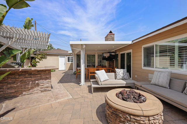 1110 Coronet Avenue, Pasadena CA: https://media.crmls.org/mediaz/0e60b425-f899-4173-b3a7-74a141ba4161.jpg