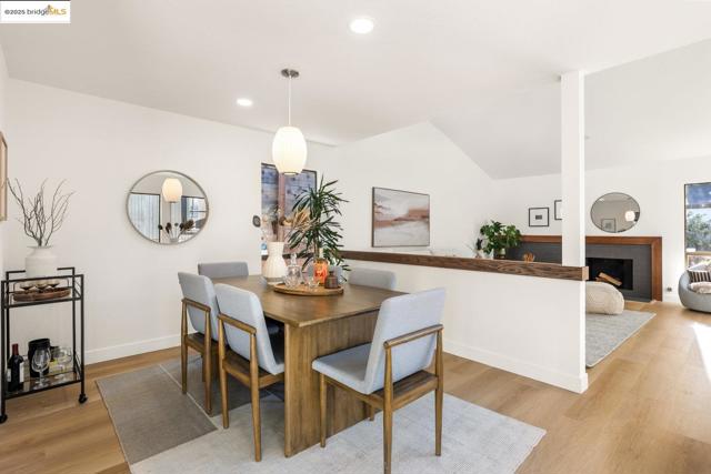 568 Vistamont Ave, Berkeley CA: https://media.crmls.org/mediaz/0e60cf86-6b5d-469e-ab83-8558c4d31629.jpg