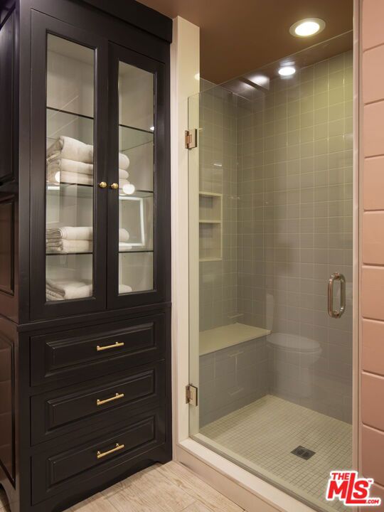 6616 W 87th Street, Los Angeles CA: https://media.crmls.org/mediaz/0e616238-9721-4e15-848d-6a6d5da33fe6.jpg