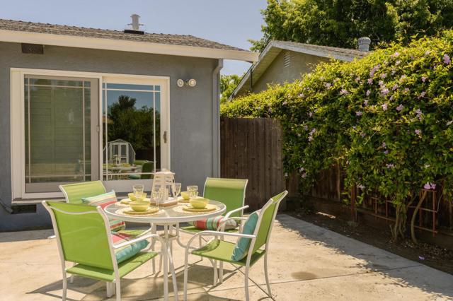1123 Lucille Street, Livermore CA: https://media.crmls.org/mediaz/0e618607-9daf-465c-b6c3-e3221884bea7.jpg