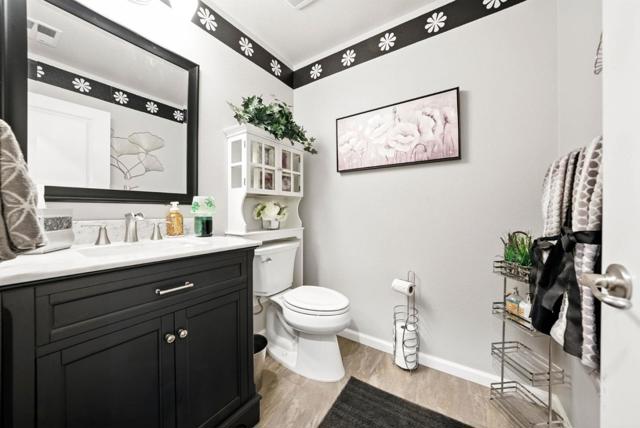 160 Sarafina Way, Gilroy CA: https://media.crmls.org/mediaz/0e61e56f-70d1-445d-ae3b-3f5c6f7bbe34.jpg