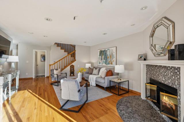 146 Albacore Lane, Foster City CA: https://media.crmls.org/mediaz/0e625bbc-8866-45e1-9ed2-3a555092a73a.jpg