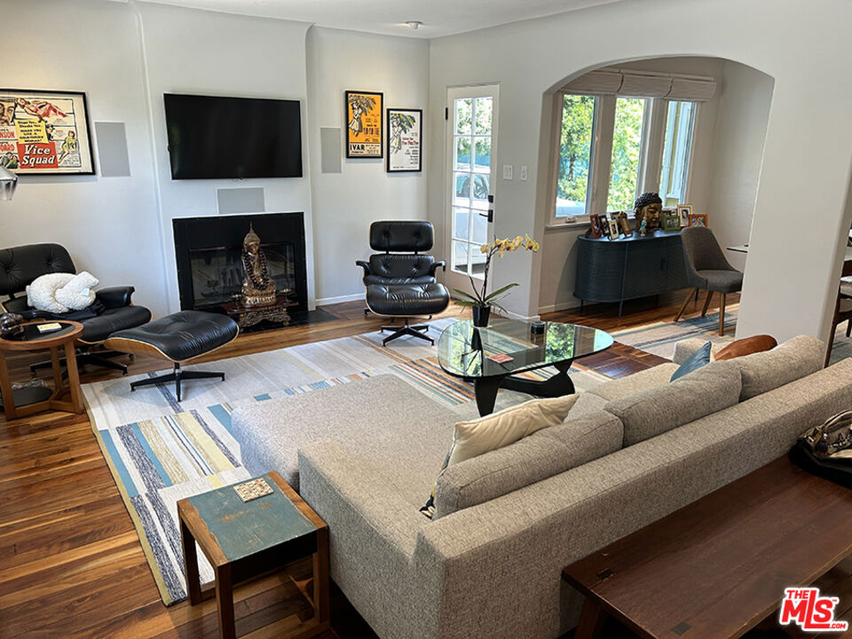 390 N Baldwin Avenue