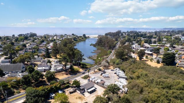 Image 21 of 33 For 2565 Portola Drive