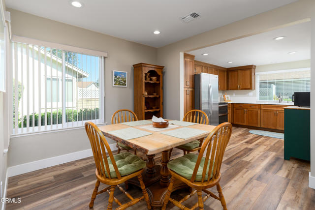 Detail Gallery Image 10 of 40 For 42308 Village 42, Camarillo,  CA 93012 - 2 Beds | 2 Baths