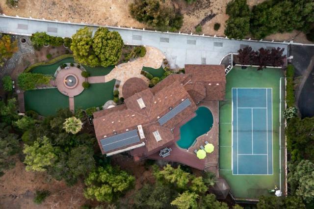 23171 Mora Glen Drive, Los Altos CA: https://media.crmls.org/mediaz/0e643194-b665-4a58-b8aa-733b708a5e44.jpg