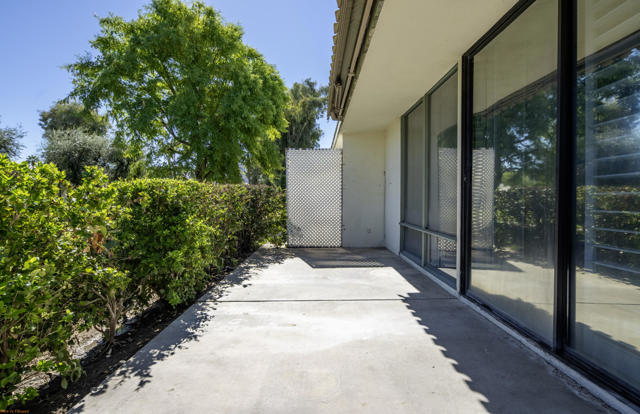 1000 Saint Thomas Circle, Palm Springs, CA 92264
