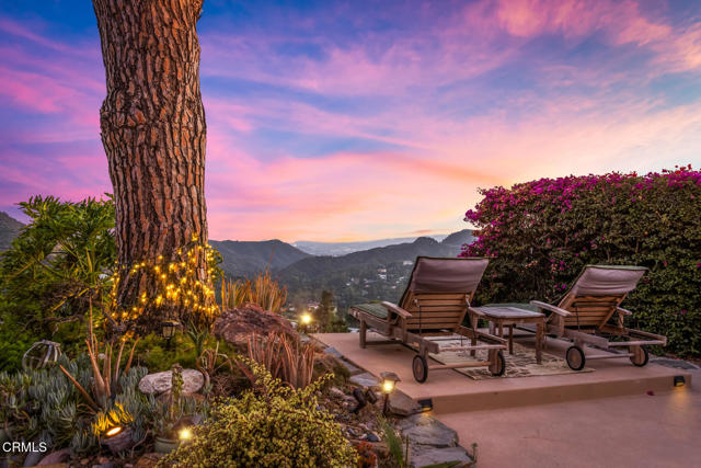 3626 Saint Elizabeth Road, Glendale CA: https://media.crmls.org/mediaz/0e648d7e-63a8-4d76-921e-62237226a3a5.jpg