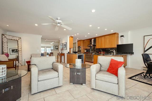 105 Antigua Ct, Coronado CA: https://media.crmls.org/mediaz/0e64aceb-30f5-490e-ac05-daab2486fba4.jpg