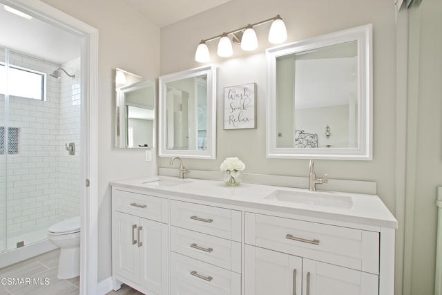 2624LemonDr-MasterBath1