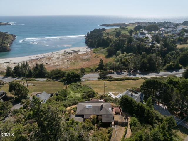 Detail Gallery Image 3 of 47 For 44771 Crestwood Dr, Mendocino,  CA 95460 - 3 Beds | 2/1 Baths