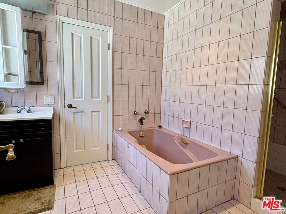 MLS #26860307 image #28