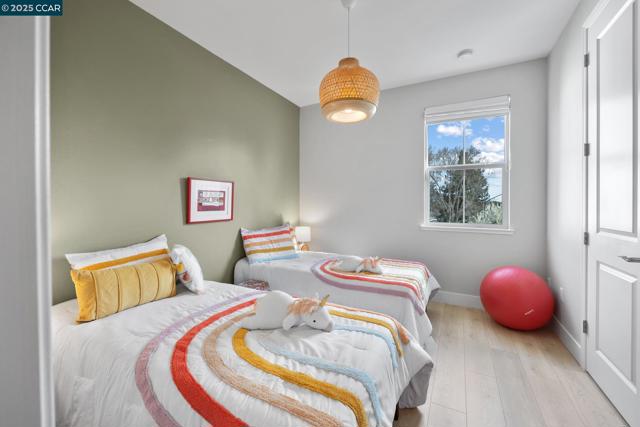 339 Pear Tree Ter, Napa CA: https://media.crmls.org/mediaz/0e655ff3-8bfd-40b3-961c-02c960382e27.jpg