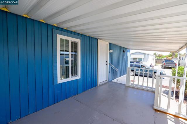 4400 Gateway Rd, Bethel Island CA: https://media.crmls.org/mediaz/0e665a21-cfc0-4a61-88b7-00ec25409845.jpg