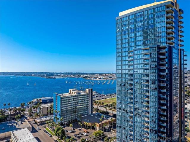 1325 Pacific Hwy, San Diego CA: https://media.crmls.org/mediaz/0e68a15f-649d-461c-98e3-d29bfb008280.jpg